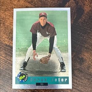Derek Jeter collectible baseball card 1992. Mint condition